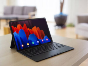 Samsung Galaxy Tab S7 with hardware keyboard