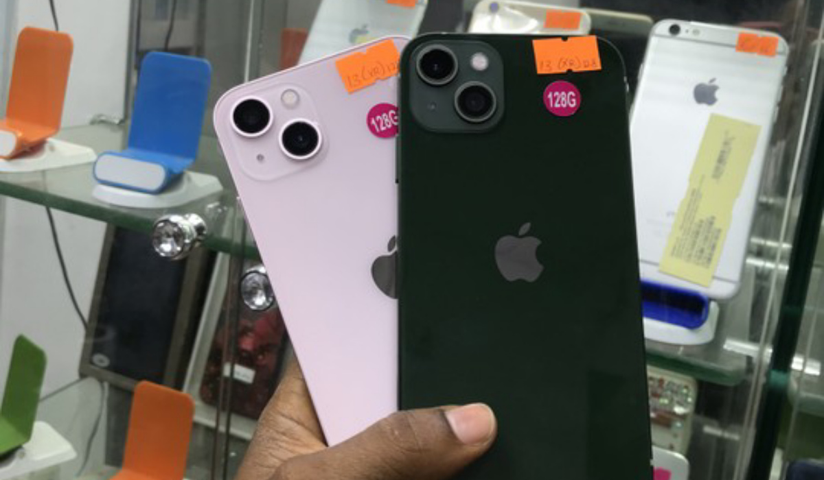 These iPhone XR look like iPhone 13, but they aren't 6