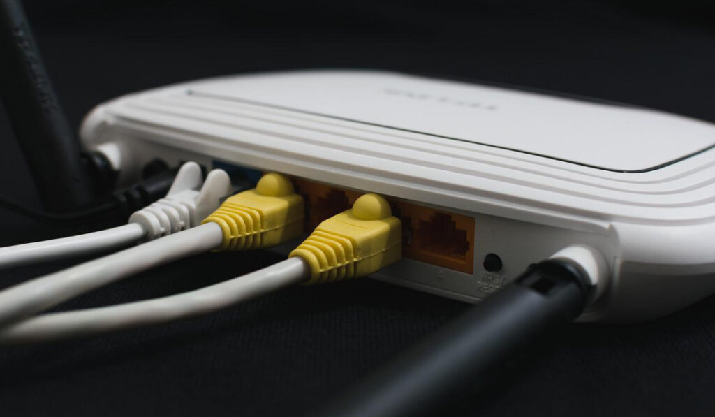 Unlimited Home Internet Service via fibre optics cable 