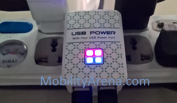 4 Port USB Power Adapter lit up