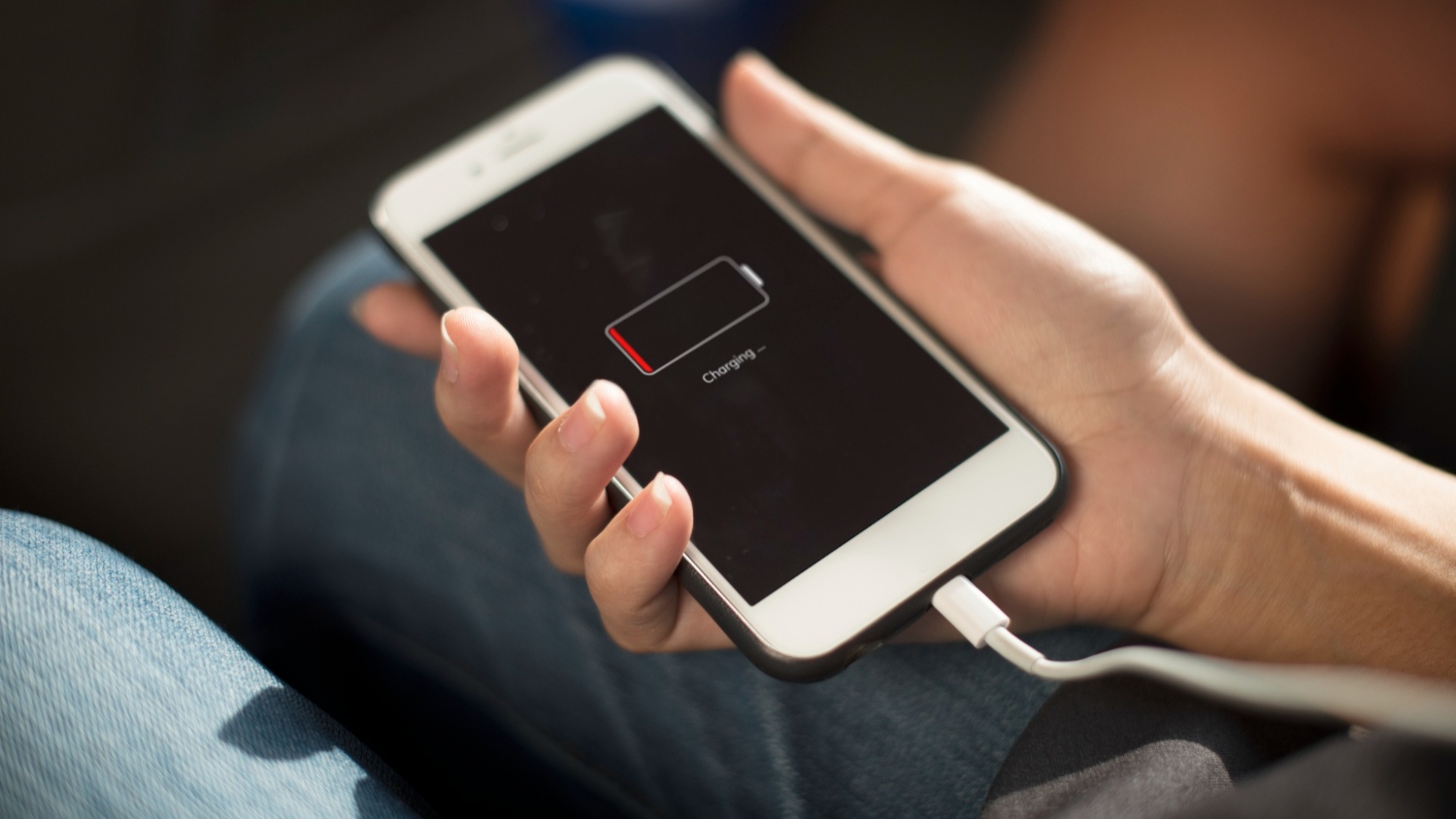 6-Ways-to-Make-Your-Phone-Charge-Faster