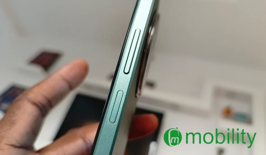 Xiaomi Redmi A3 review: side fingerprint scanner 